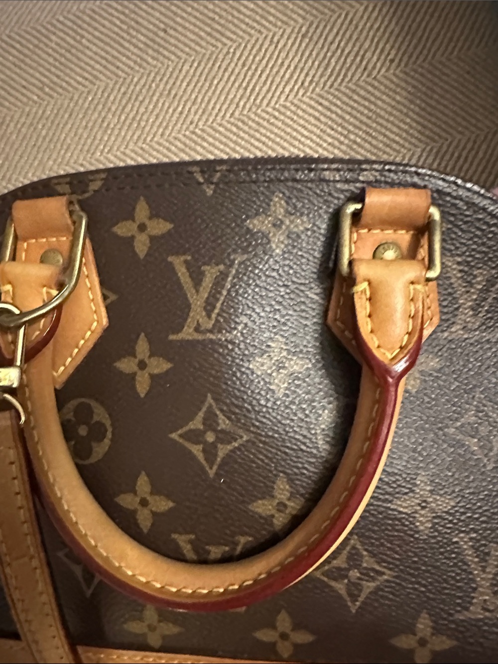Louis Vuitton Monogram Alma Crossbody Satchel in Brown and Tan - Picture 4 of 8